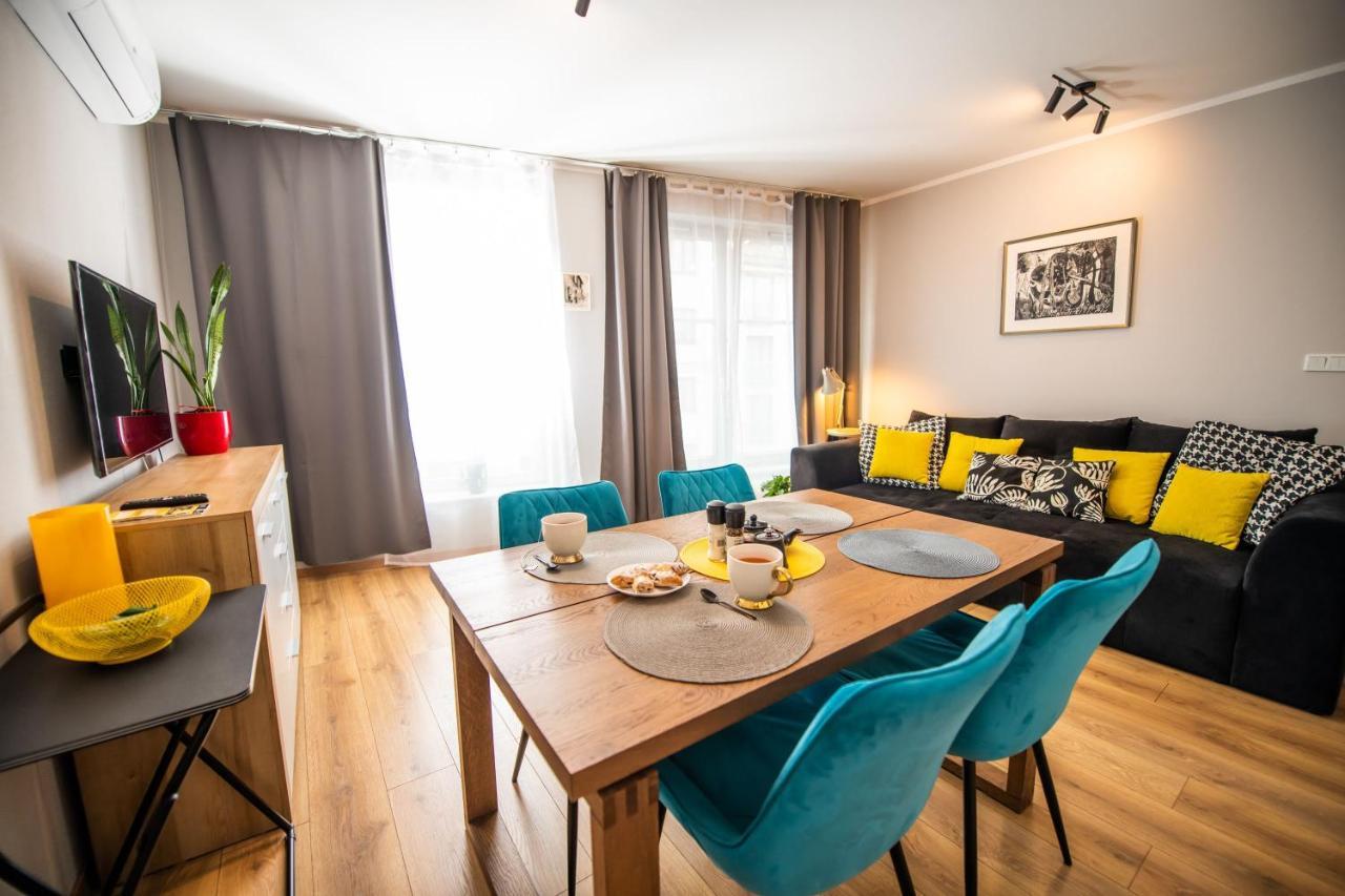 Apartament Miodowa 42 Z Miejscem Parkingowym 크라쿠프 외부 사진